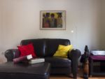 Wohnzimmer mit Ledersofa